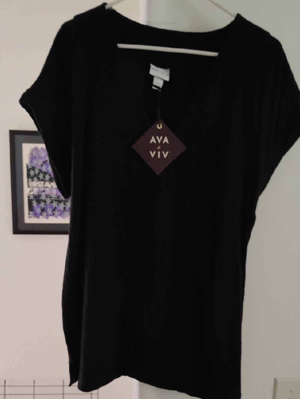 Ava & Viv Black V-Neck Short Sleeve Tee